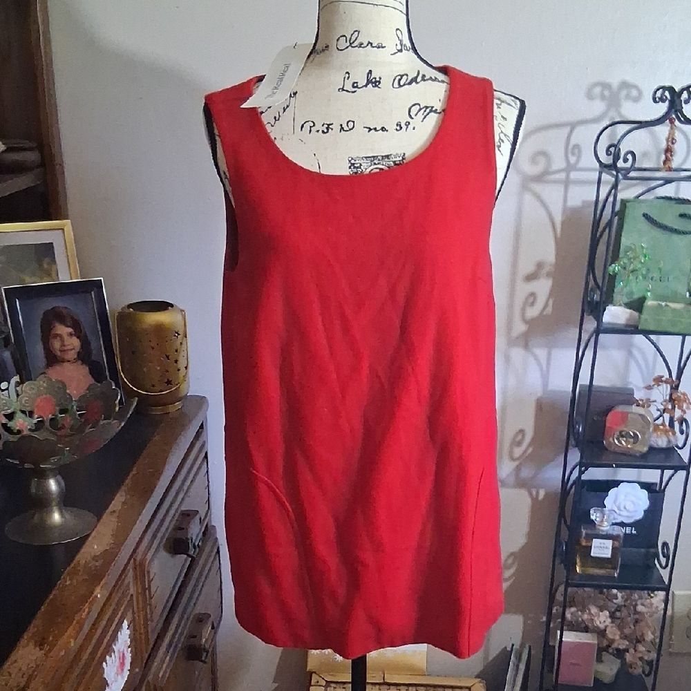 DOLCE & GABBANA Red Sleeveless Top w/pockets Size 42 US Medium 6-8
